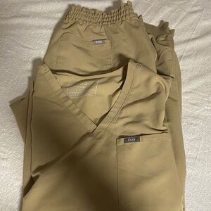 Figs woman's Joggers in Tan